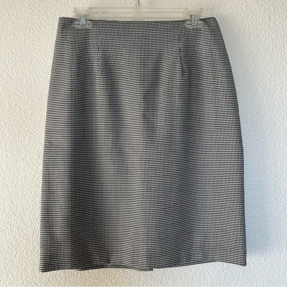 Christy Girl Dresses & Skirts - Vintage Christy Girl 90s Monochrome Feminine Zip Up Houndstooth Pencil Skirt
